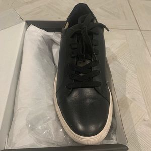 Banana Republic men’s size 9 leather shoes